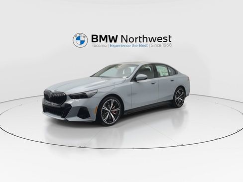 New 2027 BMW 530i xDrive w/ M Sport Package AWD/4WD image 9