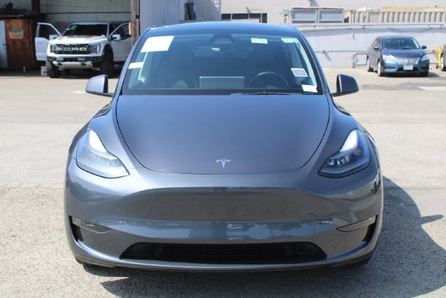 Used 2023 Tesla Model Y 2WD image 2