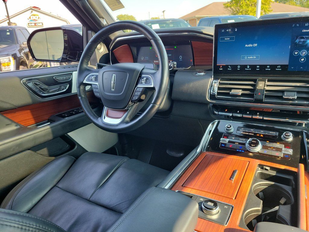 Certified 2022 Lincoln Navigator L Reserve AWD/4WD image 13