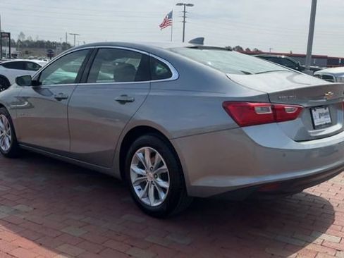 Used 2024 Chevrolet Malibu LT image 9
