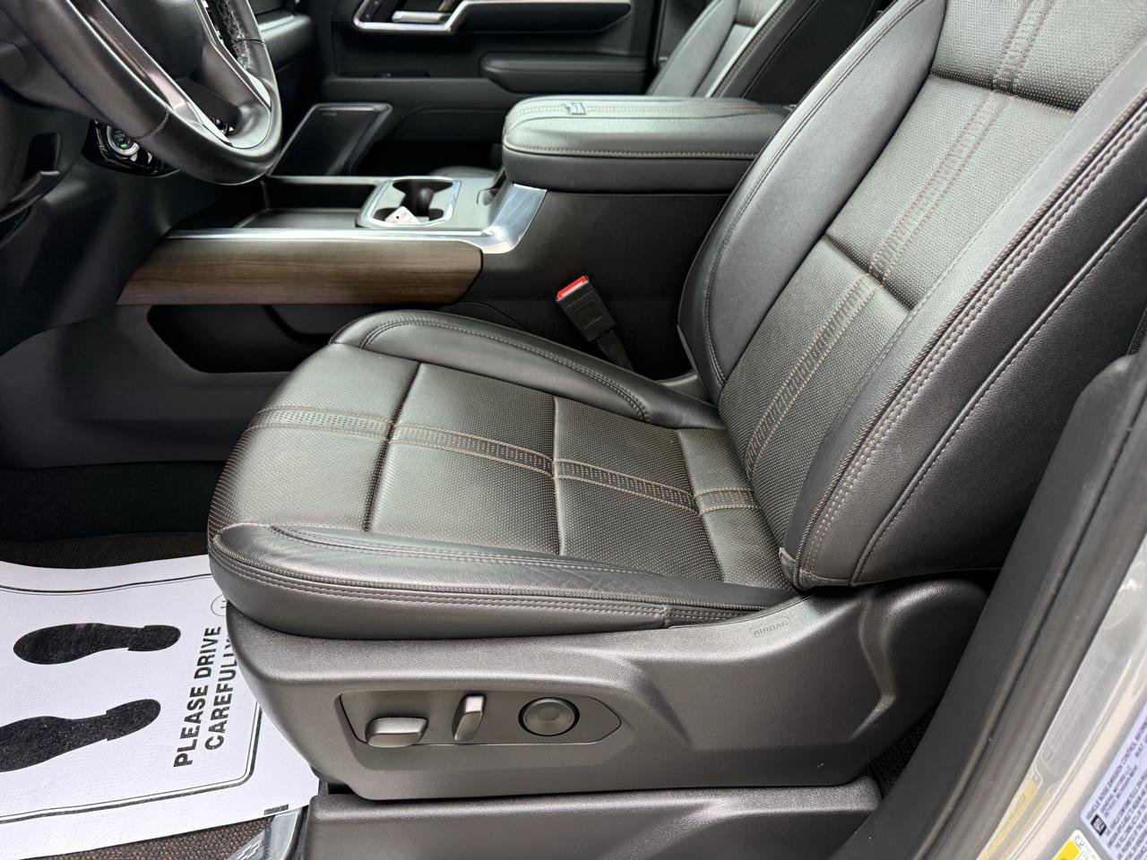 Used 2025 Chevrolet Silverado 3500 High Country w/ High Country Premium Package AWD/4WD image 12