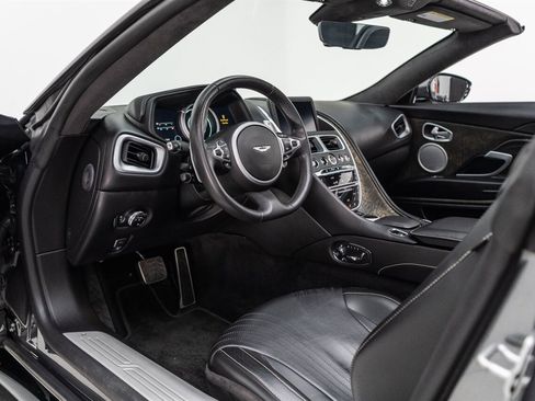 Used 2019 Aston Martin DB11 Volante image 79