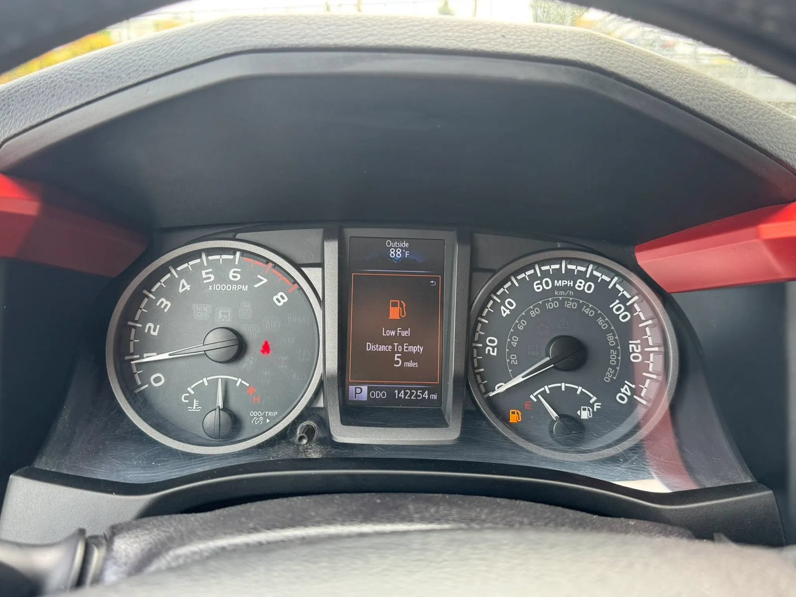 Used 2016 Toyota Tacoma TRD Off-Road w/ Towing Package AWD/4WD image 9
