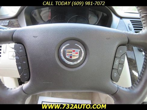 Used 2009 Cadillac DTS w/ Sun And Sound Package FWD image 26