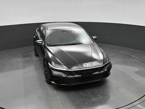 New 2026 Hyundai Elantra Sport FWD image 25