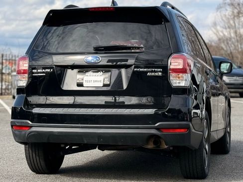 Used 2017 Subaru Forester 2.5i Premium w/ All-Weather Package image 5