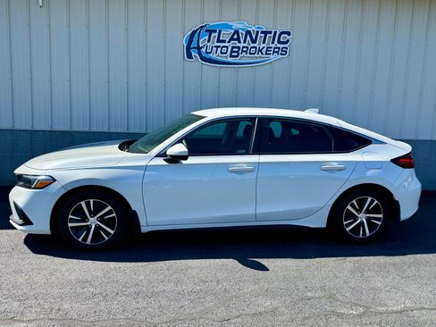 Used 2022 Honda Civic LX image 2