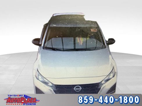Used 2024 Nissan Altima 2.5 SV AWD/4WD image 2