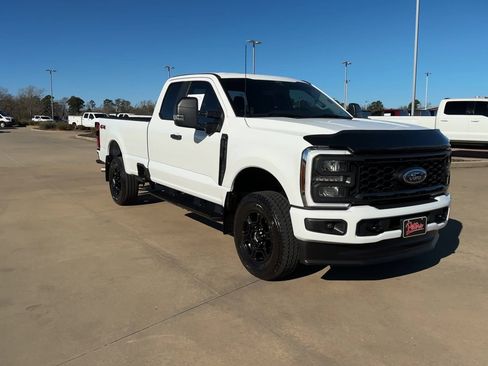 Used 2024 Ford F250 XL w/ STX Appearance Package image 2