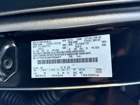 Used 2015 Ford F150 Platinum w/ Equipment Group 701A Luxury image 36