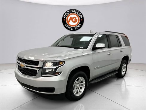 Used 2019 Chevrolet Tahoe LT image 3