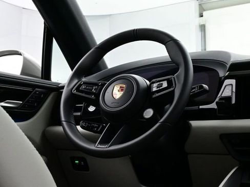 New 2026 Porsche Macan 4S Electric AWD/4WD image 21