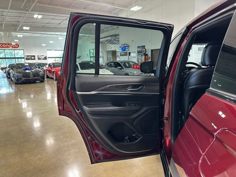 Used 2024 Jeep Grand Cherokee Limited RWD image 39