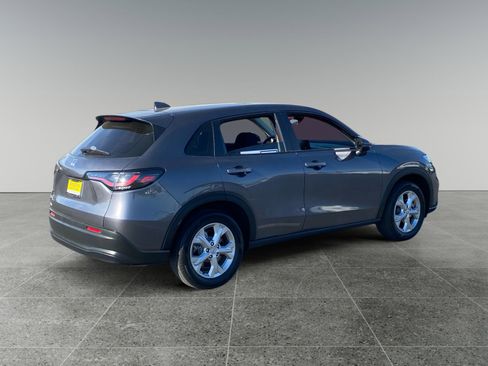 Used 2025 Honda HR-V LX image 5