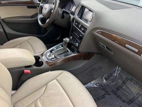 Used 2017 Audi Q5 2.0T Premium Plus w/ Technology Package image 17