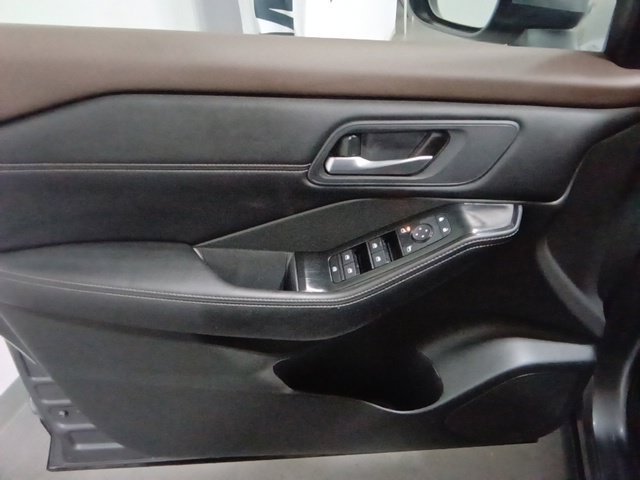 Certified 2023 Nissan Rogue SV w/ SV Premium B Package AWD/4WD image 8