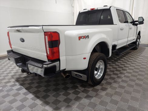Used 2023 Ford F350 Lariat w/ Lariat Ultimate Package AWD/4WD image 4