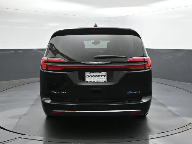 Used 2024 Chrysler Pacifica Limited FWD image 5