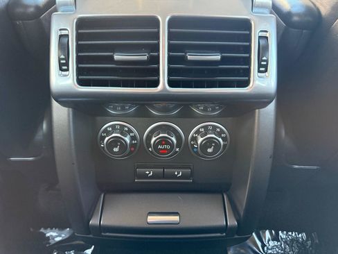 Used 2012 Land Rover Range Rover HSE LUX AWD/4WD image 22