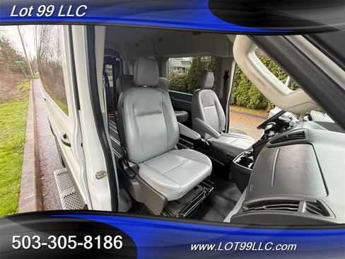 Used 2018 Ford Transit 150 XL image 53