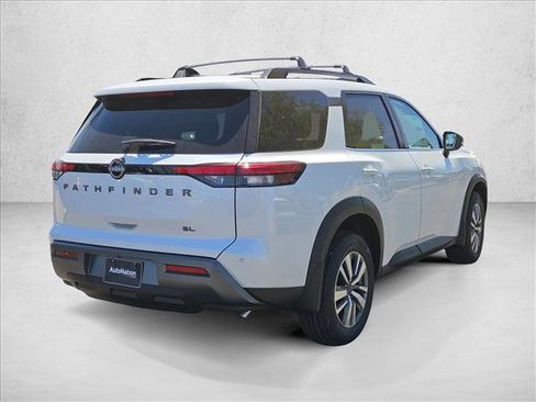 New 2026 Nissan Pathfinder SL FWD image 2
