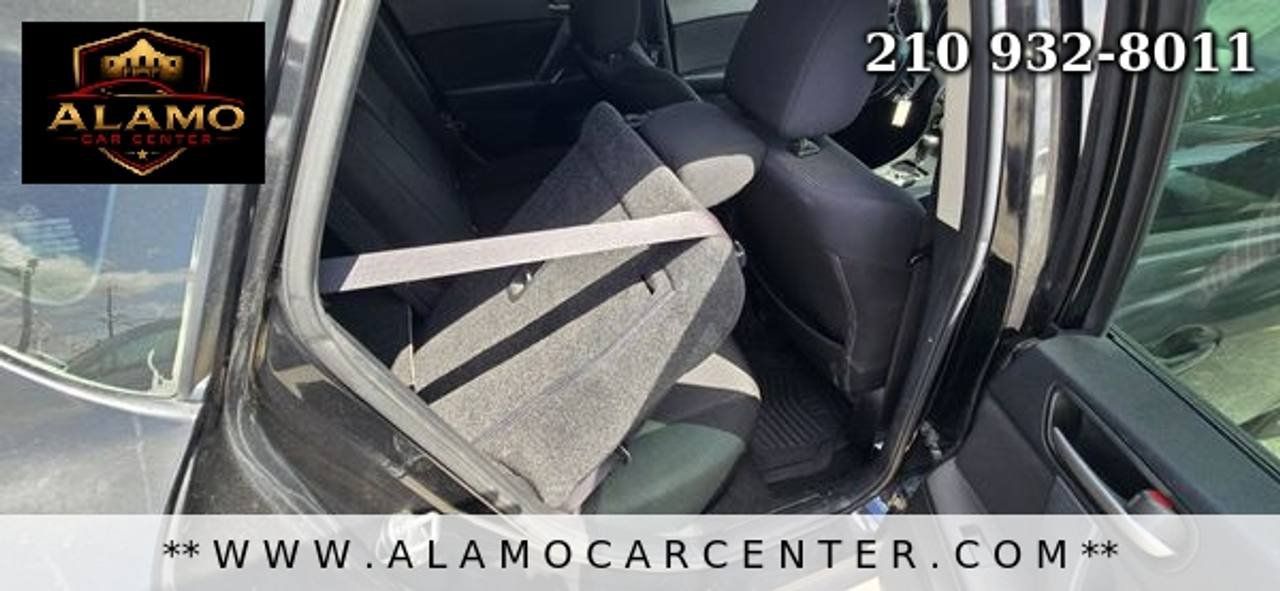 Used 2012 MAZDA MAZDA3 i Touring FWD image 22