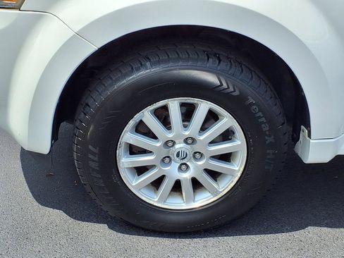 Used 2010 Mercury Mariner Premier FWD image 28