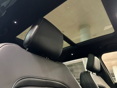 New 2025 Jeep Grand Cherokee L Limited w/ Black Appearance Package image 17