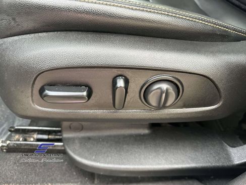 Used 2021 GMC Terrain SLT image 20