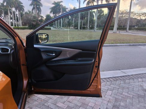 Used 2015 Nissan Murano SV image 33