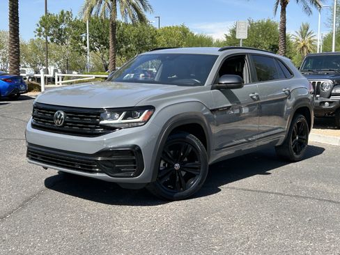 Used 2023 Volkswagen Atlas Cross Sport SEL R-Line AWD/4WD image 31