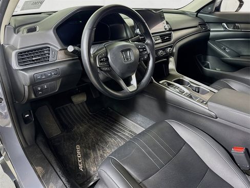 Used 2021 Honda Accord Touring image 7