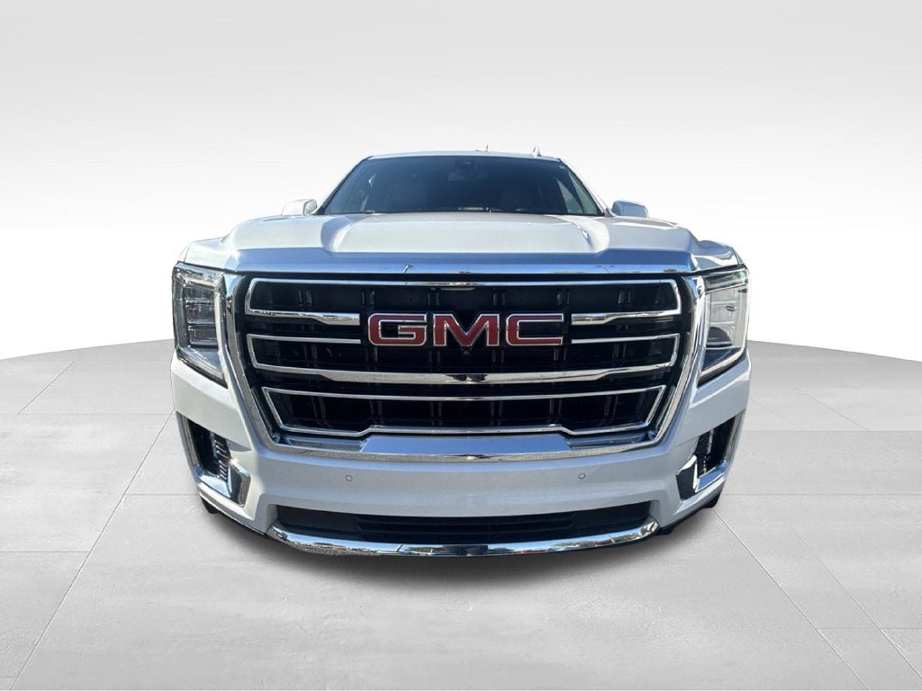 Used 2022 GMC Yukon SLT w/ SLT Luxury Package AWD/4WD image 3