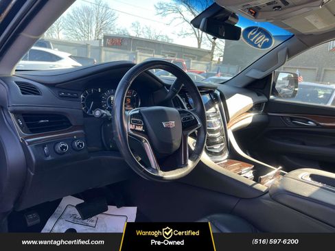 Used 2019 Cadillac Escalade Luxury w/ Escalade Sport Edition image 22