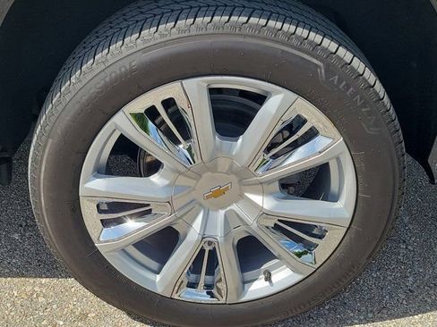 Used 2024 Chevrolet Tahoe High Country w/ Premium Package 2 RWD image 10