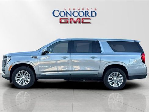 Used 2025 GMC Yukon XL Denali image 7