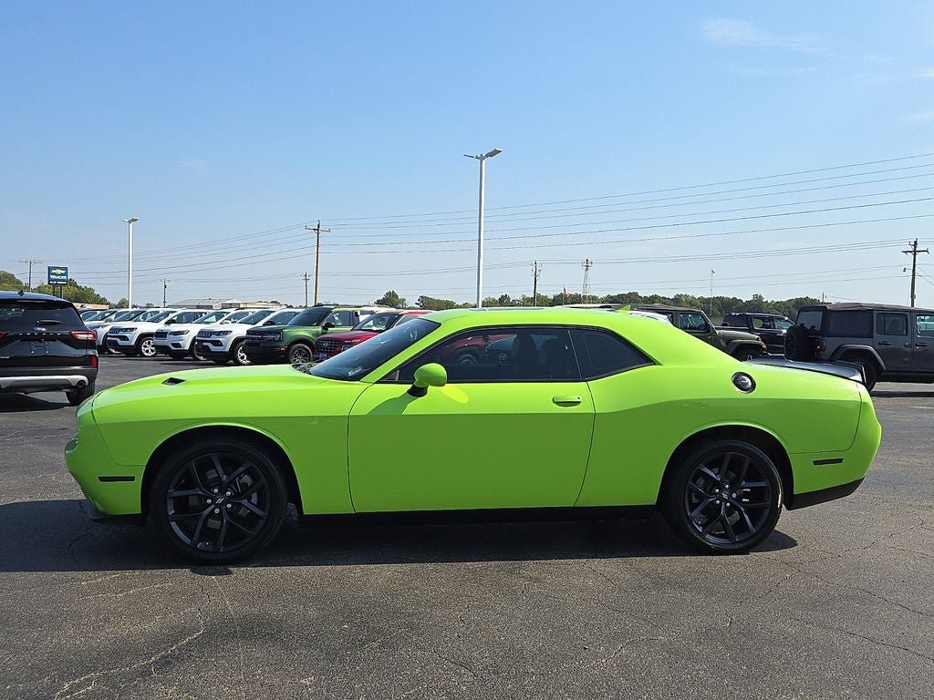 Used 2023 Dodge Challenger SXT w/ Plus Package RWD image 3