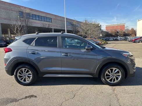 Used 2017 Hyundai Tucson SE image 16