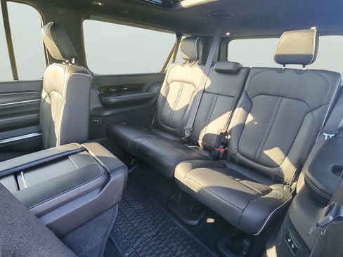Used 2025 Jeep Grand Wagoneer L Series II Obsidian w/ Quick Order Packagew 28T AWD/4WD image 28