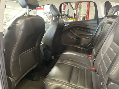 Used 2019 Ford Escape Titanium AWD/4WD image 22