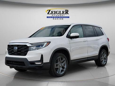 Used 2023 Honda Passport EX-L image 3