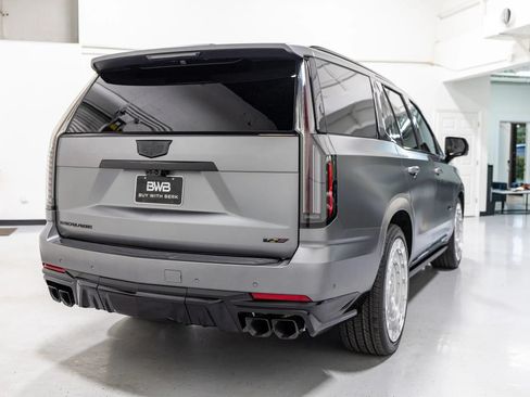 Used 2026 Cadillac Escalade V w/ LPO, Onyx Lite Package AWD/4WD image 24