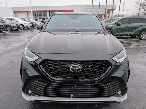 Certified 2024 Toyota Highlander XSE image 2