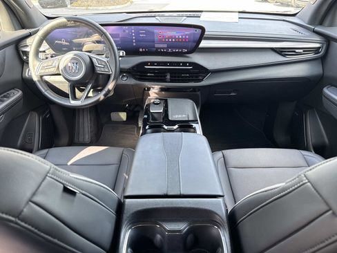 Used 2025 Buick Enclave Preferred image 17