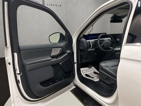 New 2026 Ford Expedition Max Active image 10