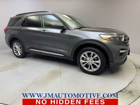 Used 2020 Ford Explorer XLT w/ Equipment Group 202A image 7