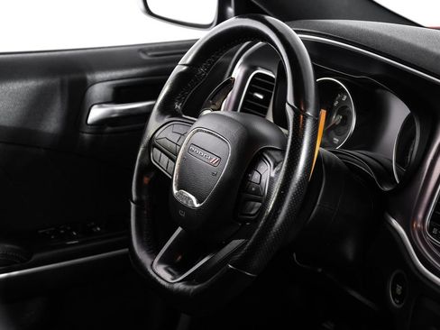 Used 2022 Dodge Charger R/T w/ Performance Handling Group RWD image 11