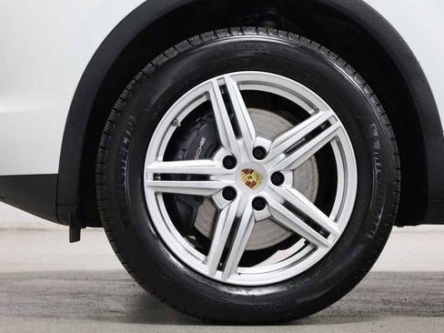 Used 2014 Porsche Cayenne AWD/4WD image 38
