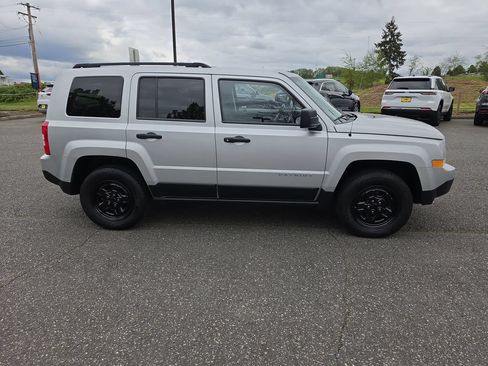 Used 2012 Jeep Patriot Sport AWD/4WD image 7