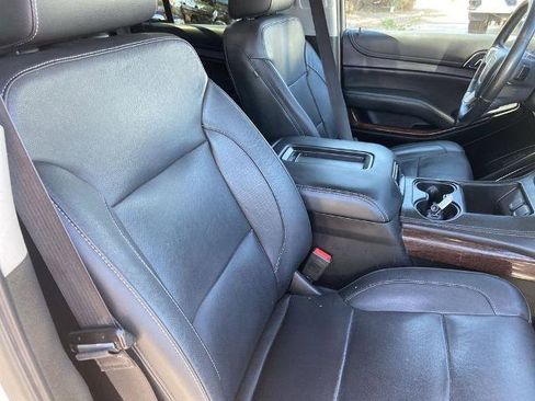 Used 2020 GMC Yukon SLT image 25